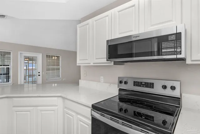 $2,200 | 6463 Sailport Cove, Gulf Breeze, FL 32563