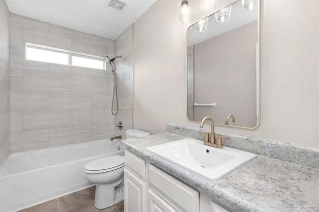 $2,200 | 6463 Sailport Cove, Gulf Breeze, FL 32563