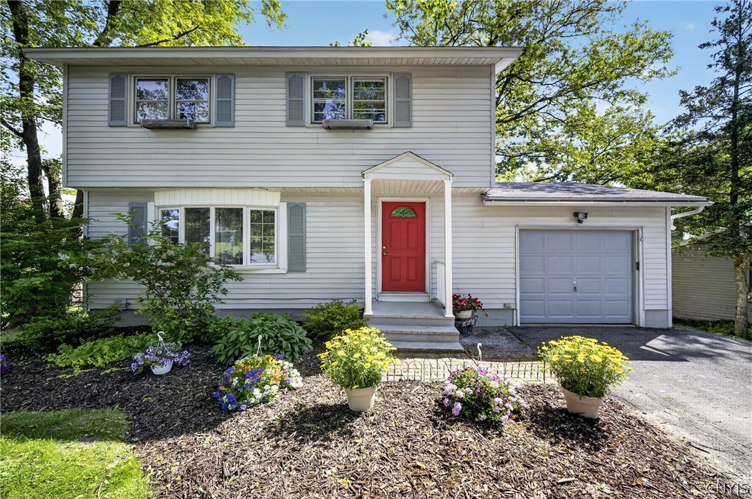 108 Richards Road Camillus, NY 13031 - Photo 1 of 37
