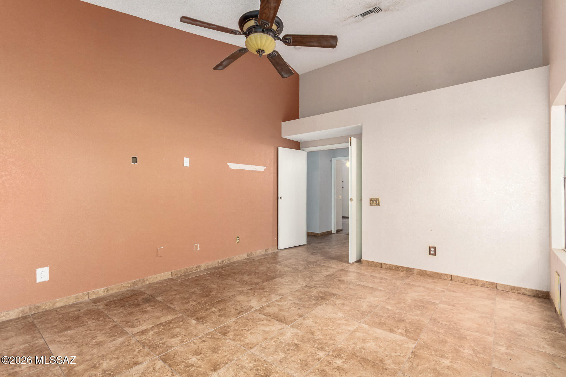 5331 West Eaglestone Loop Tucson, AZ 85742 - Photo 18 of 35 a view of an empty room