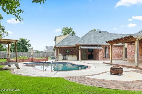$740,000 | 113 Littlefield Drive, Lafayette, LA 70508
