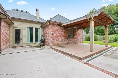 $740,000 | 113 Littlefield Drive, Lafayette, LA 70508