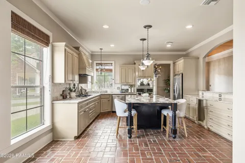 $740,000 | 113 Littlefield Drive, Lafayette, LA 70508