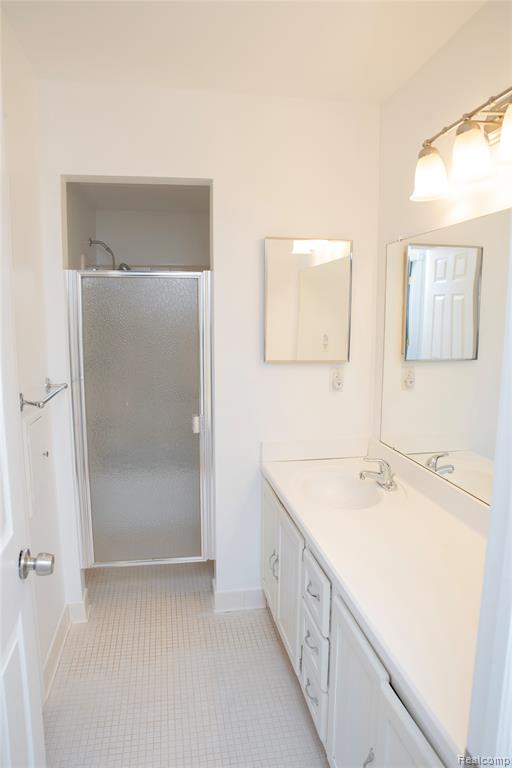 21664 Hall Road Woodhaven, MI 48183 - Photo 25 of 45