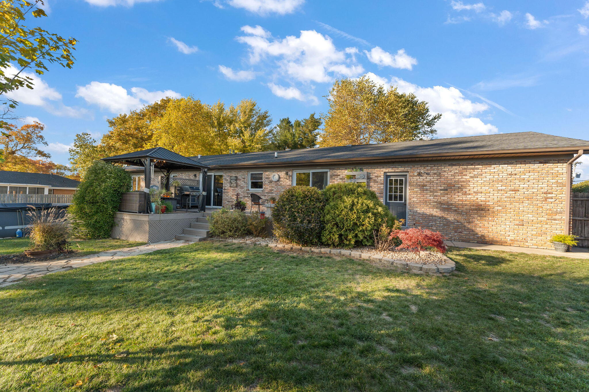 121 7th Avenue Northwest De Motte, IN 46310 - Photo 27 of 33 2048x1365