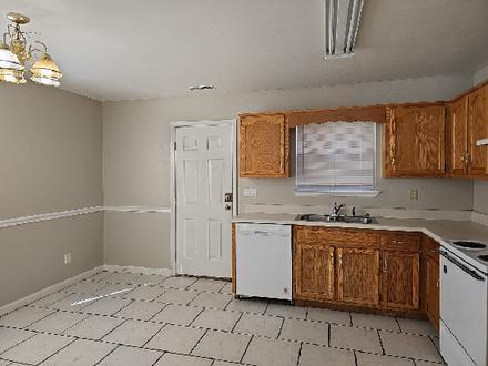 1106 Car Line Road, Unit B Rossville, GA 30741 - Photo 3 of 19 md_1698779120a4c5176aa5354eb483ad34bc2dd