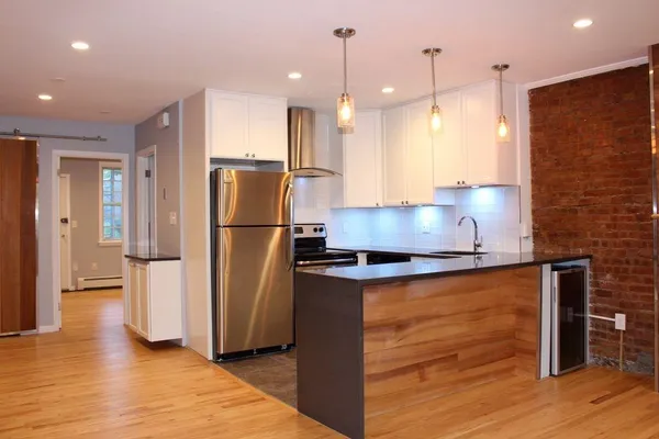 $2,350 | 1209 Palisade Avenue, Unit 1, Union City, NJ 07087