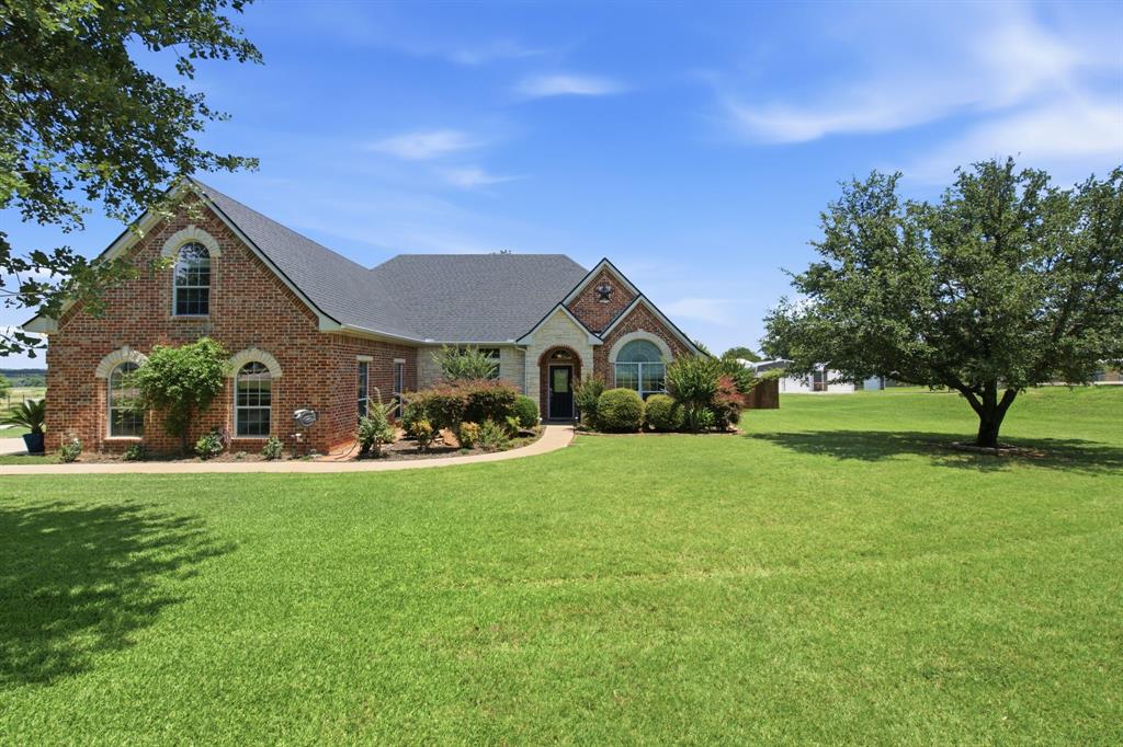 550 Christenberry Road Springtown, TX 76082 - Photo 5 of 36