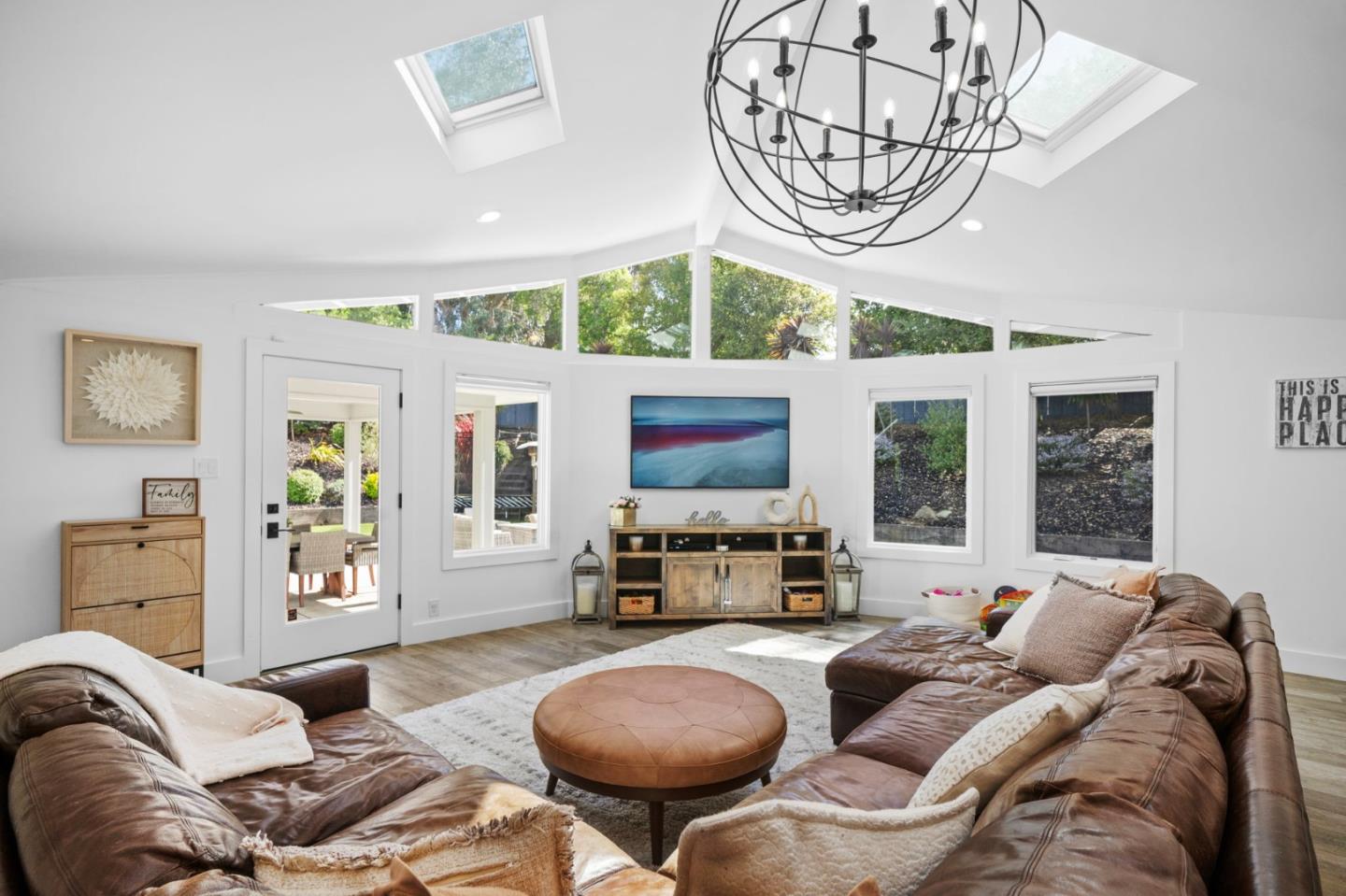 575 Darrell Road Hillsborough, CA 94010 - Photo 16 of 75