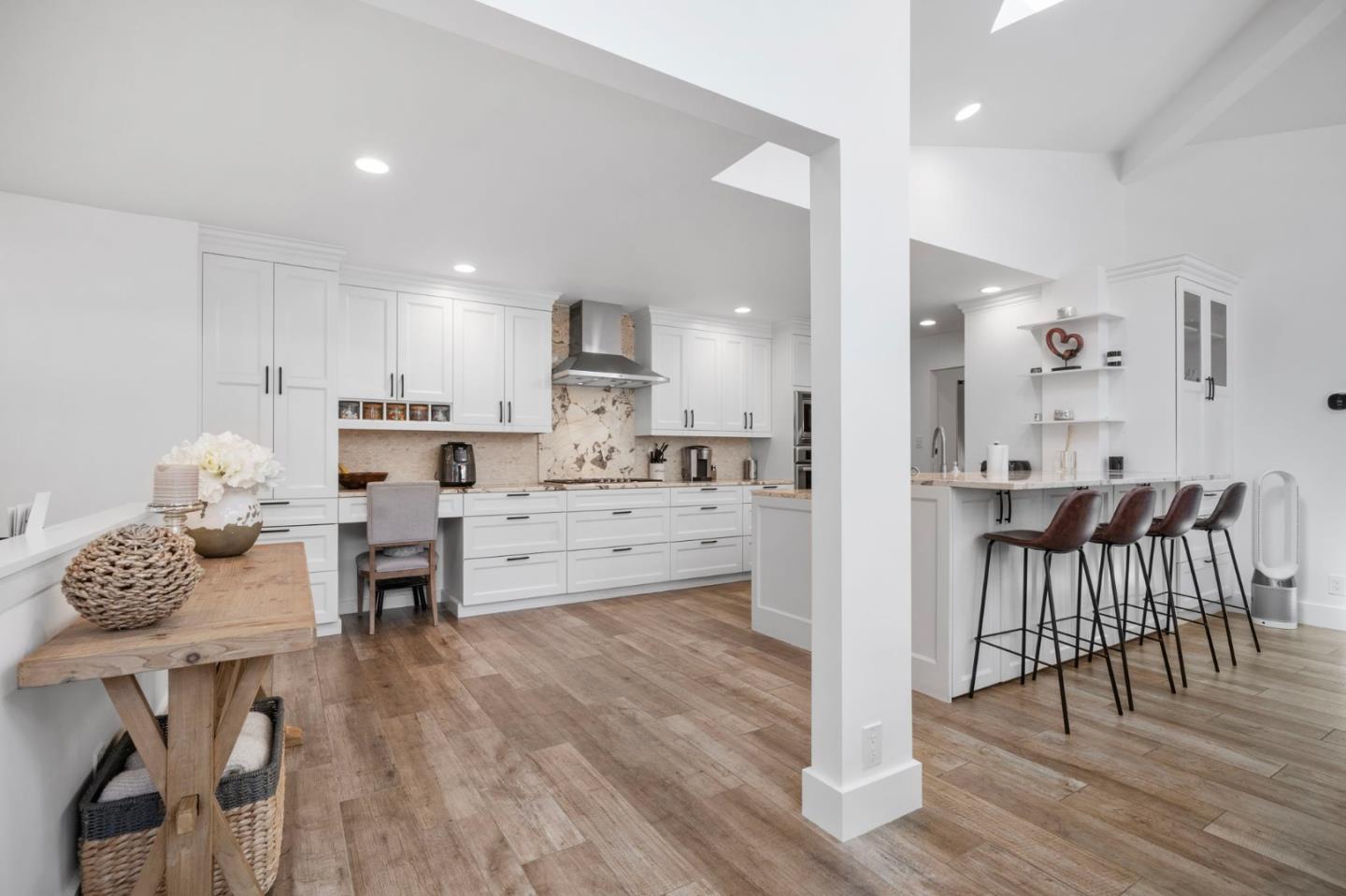 575 Darrell Road Hillsborough, CA 94010 - Photo 19 of 75