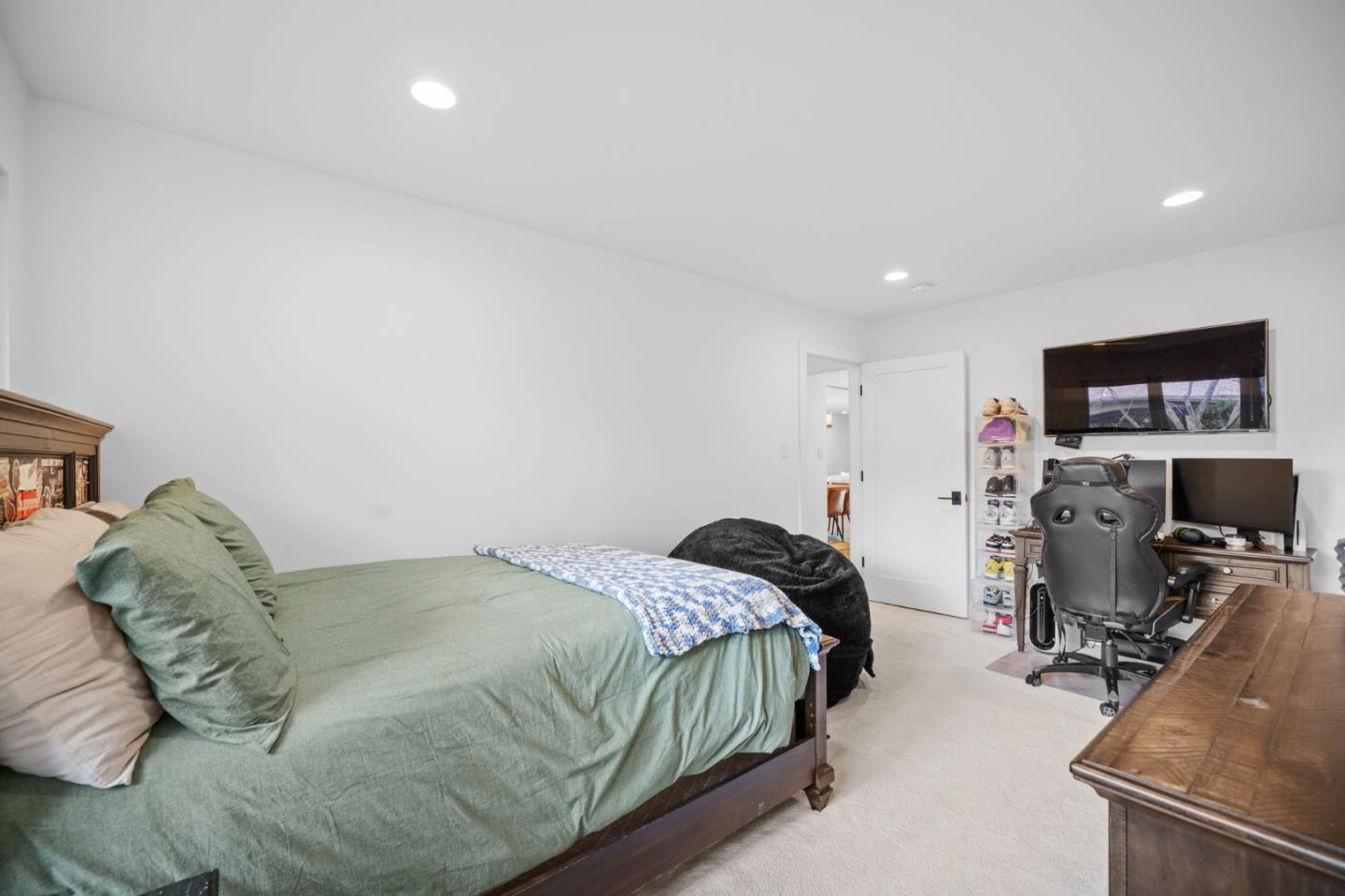 575 Darrell Road Hillsborough, CA 94010 - Photo 44 of 75