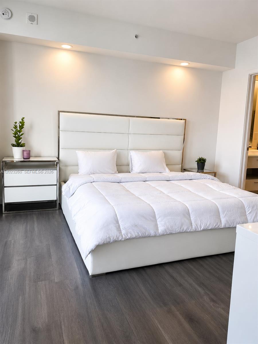 45 Southwest 9th Street, Unit 2908 Miami, FL 33130 - Photo 7 of 15