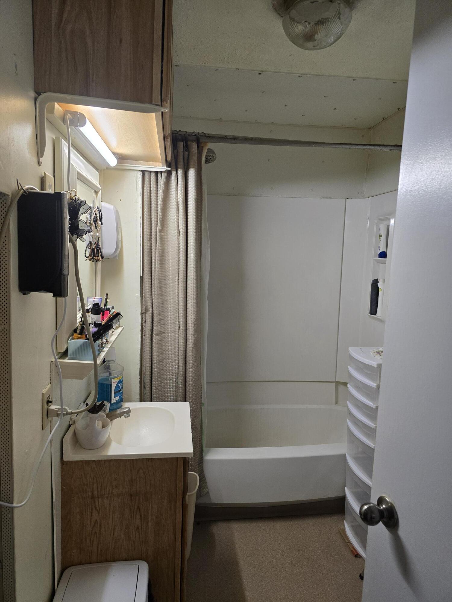 3820 11 Mile Road Northeast Rockford, MI 49341 - Photo 15 of 27 bath