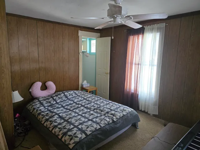 $250,000 | 3820 11 Mile Road Northeast, Rockford, MI 49341