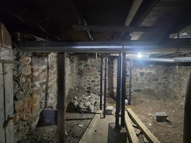 $250,000 | 3820 11 Mile Road Northeast, Rockford, MI 49341