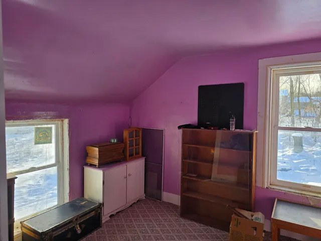 $250,000 | 3820 11 Mile Road Northeast, Rockford, MI 49341