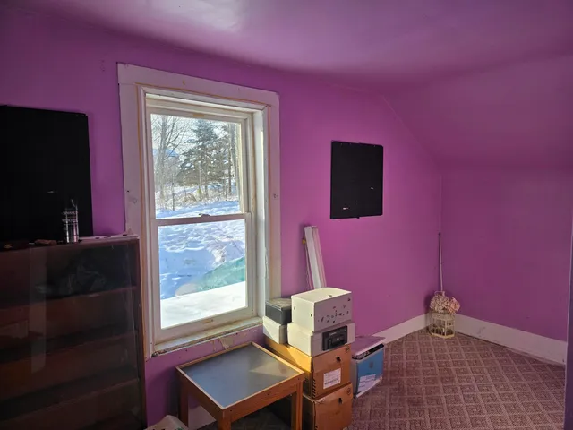 $250,000 | 3820 11 Mile Road Northeast, Rockford, MI 49341