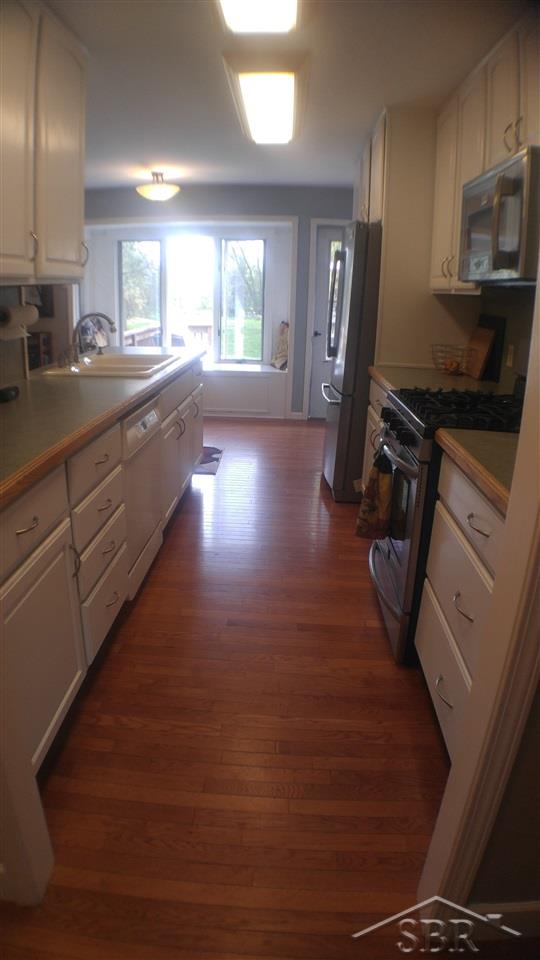 7337 Shattuck Road Saginaw, MI 48603 - Photo 10 of 39 31290416-9.JPG
