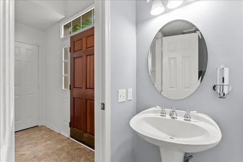 $669,000 | 671 Burnside Terrace Southeast, Leesburg, VA 20175