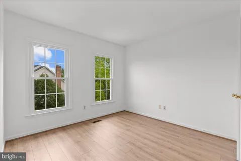 $669,000 | 671 Burnside Terrace Southeast, Leesburg, VA 20175
