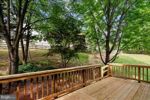 $669,000 | 671 Burnside Terrace Southeast, Leesburg, VA 20175