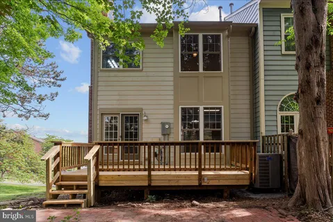$669,000 | 671 Burnside Terrace Southeast, Leesburg, VA 20175