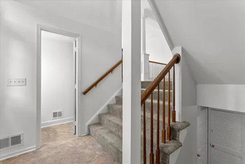 $669,000 | 671 Burnside Terrace Southeast, Leesburg, VA 20175