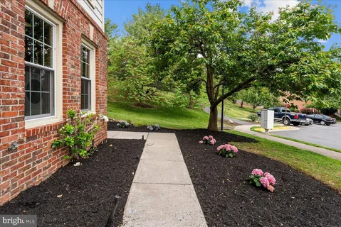 $669,000 | 671 Burnside Terrace Southeast, Leesburg, VA 20175