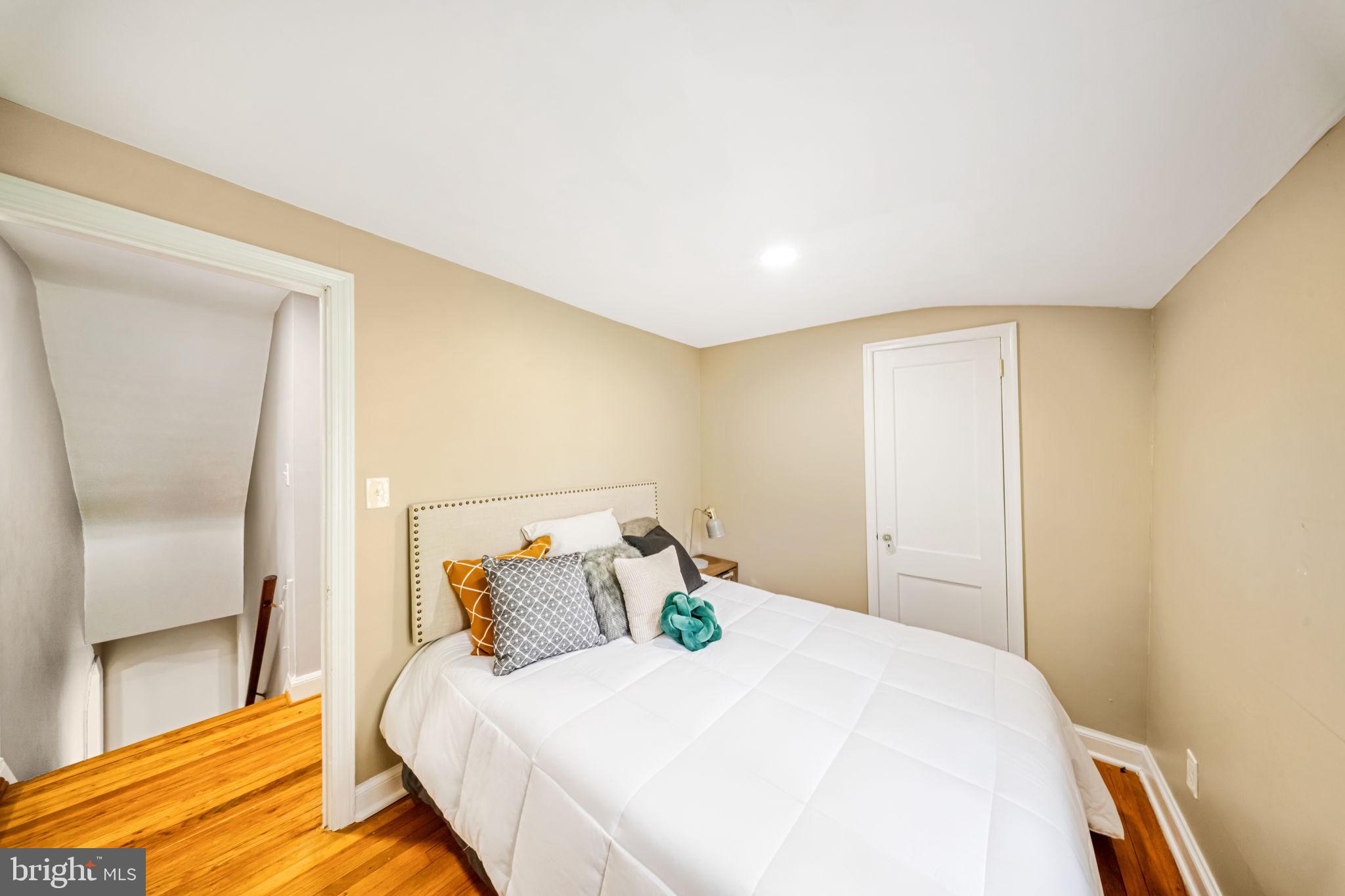 9920 Capitol View Avenue Silver Spring, MD 20910 - Photo 23 of 45