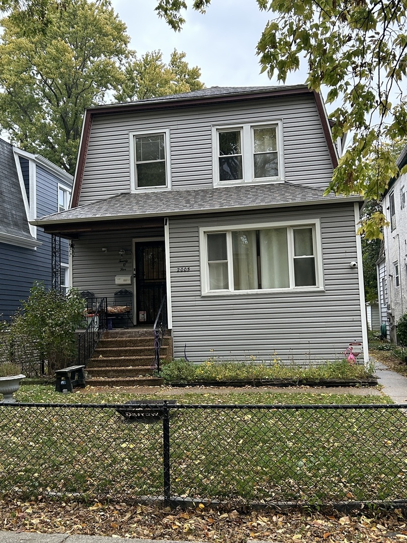 2005 Darrow Avenue Evanston, IL 60201 - Photo 2 of 26