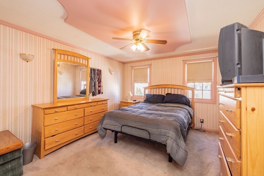43 Griffin Street Springfield, MA 01104 - Photo 8 of 20