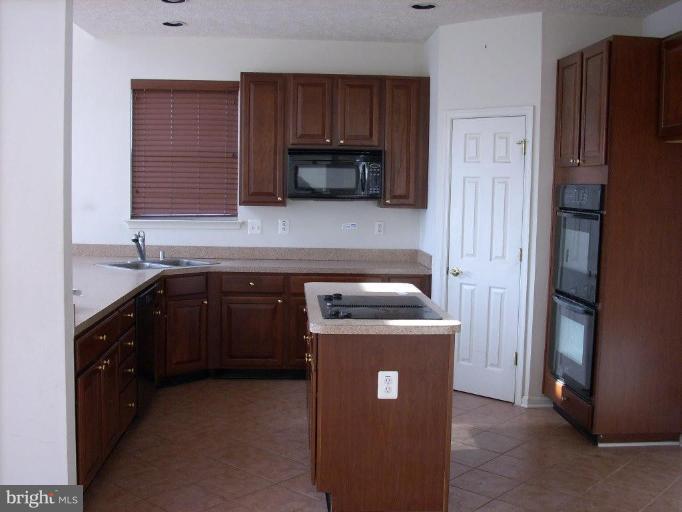 571 Beards Hill Road Aberdeen, MD 21001 - Photo 5 of 11 Double Oven, Granite Counters