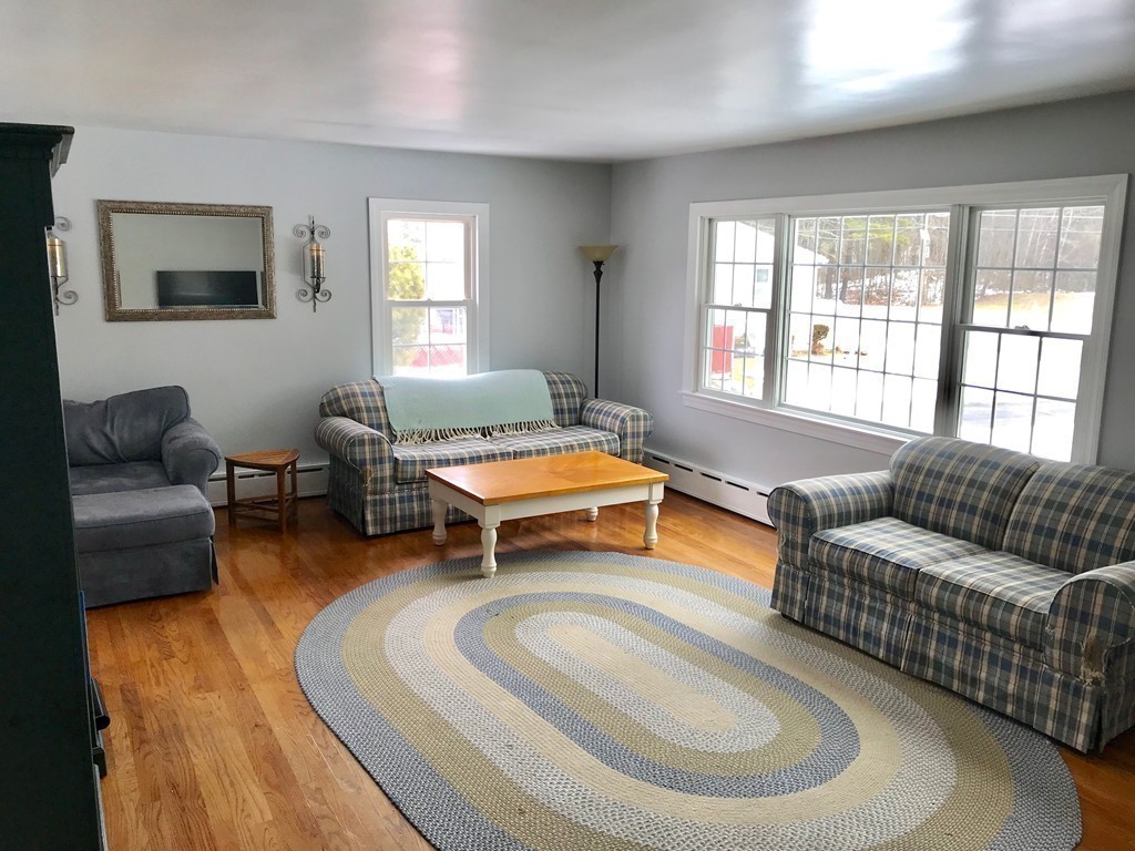 51 Sutton Road Webster, MA 01570 - Photo 11 of 26 Gallery Image 11