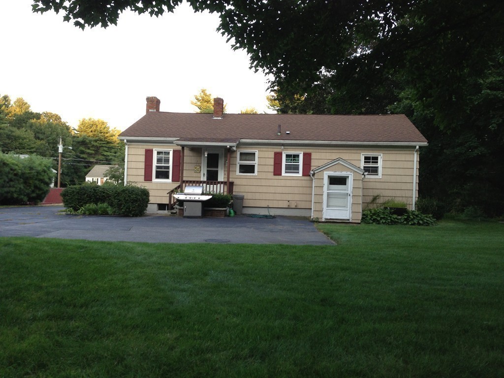 51 Sutton Road Webster, MA 01570 - Photo 21 of 26 Gallery Image 21