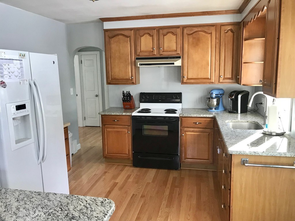 51 Sutton Road Webster, MA 01570 - Photo 3 of 26 Gallery Image 3