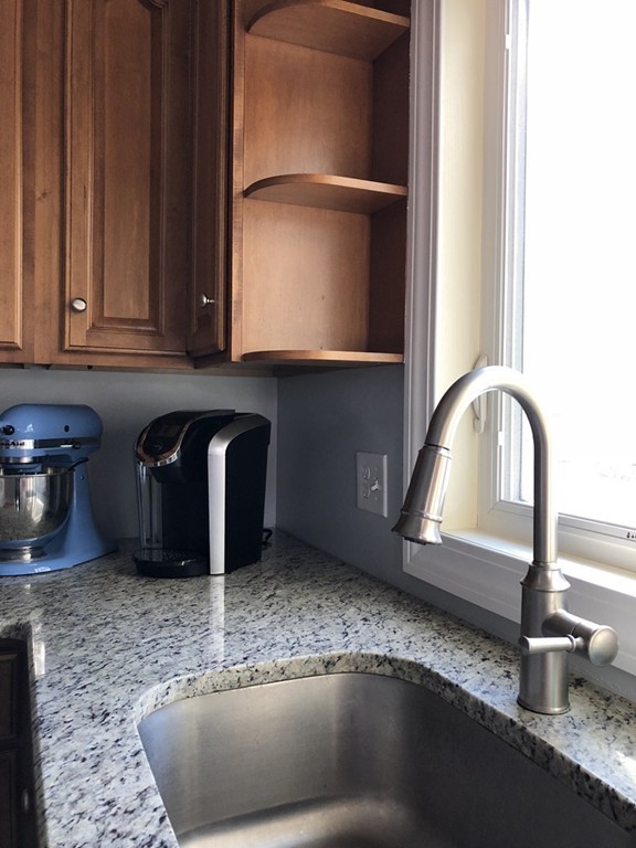 51 Sutton Road Webster, MA 01570 - Photo 4 of 26 Gallery Image 4