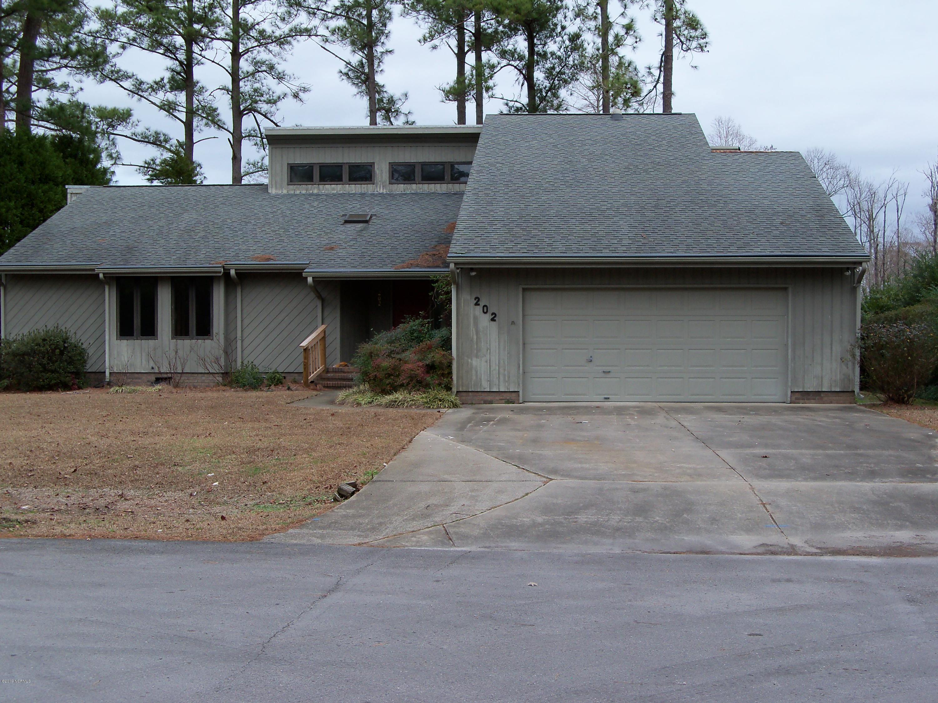 202 Outrigger Road New Bern, NC 28562 - Photo 1 of 3 100_4711