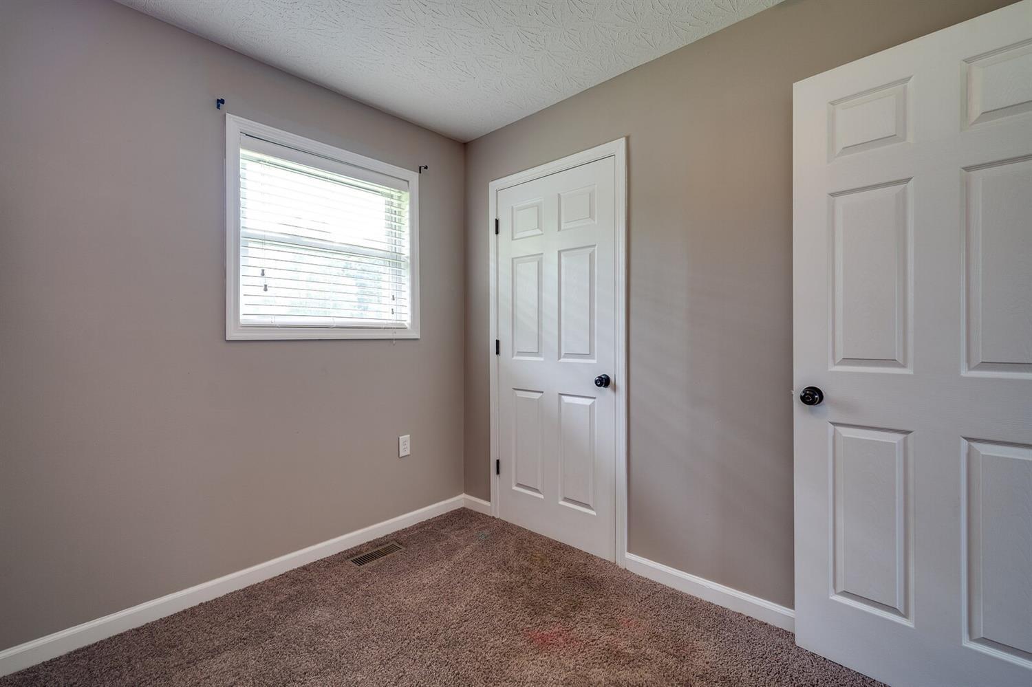 5095 Augspurger Road Hamilton, OH 45011 - Photo 15 of 26 Gallery Image 15