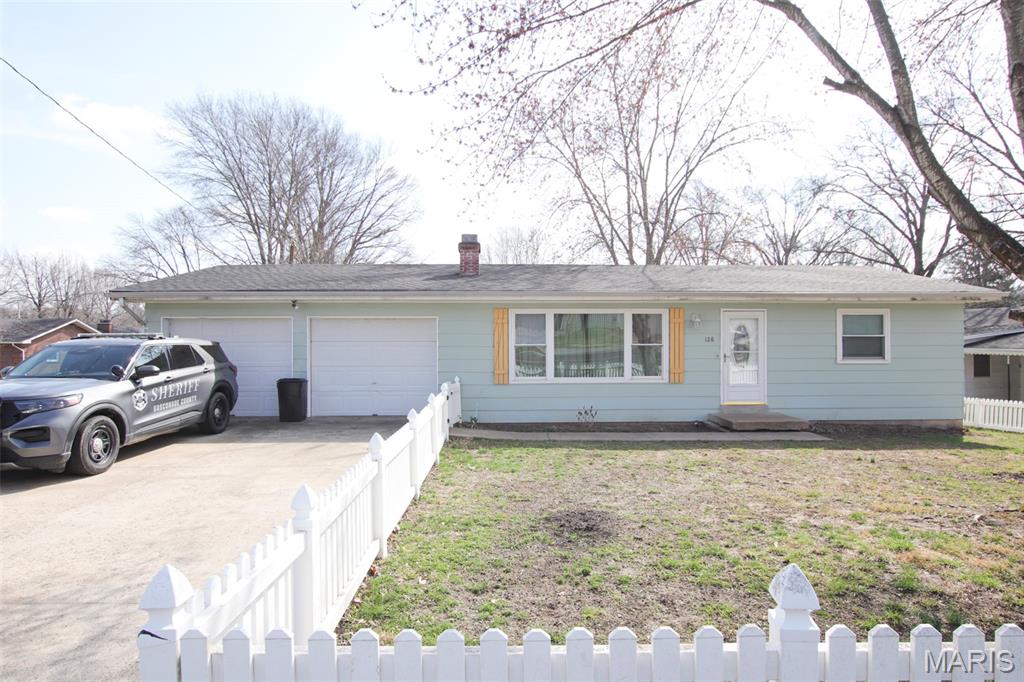 128 Highway 100 Hermann, MO 65041 - Photo 2 of 28