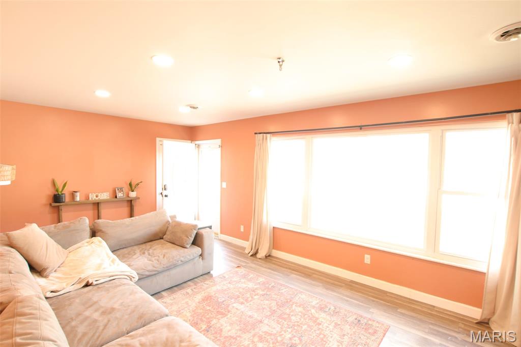 128 Highway 100 Hermann, MO 65041 - Photo 4 of 28