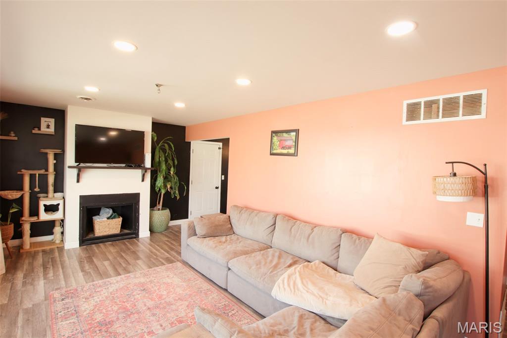 128 Highway 100 Hermann, MO 65041 - Photo 6 of 28