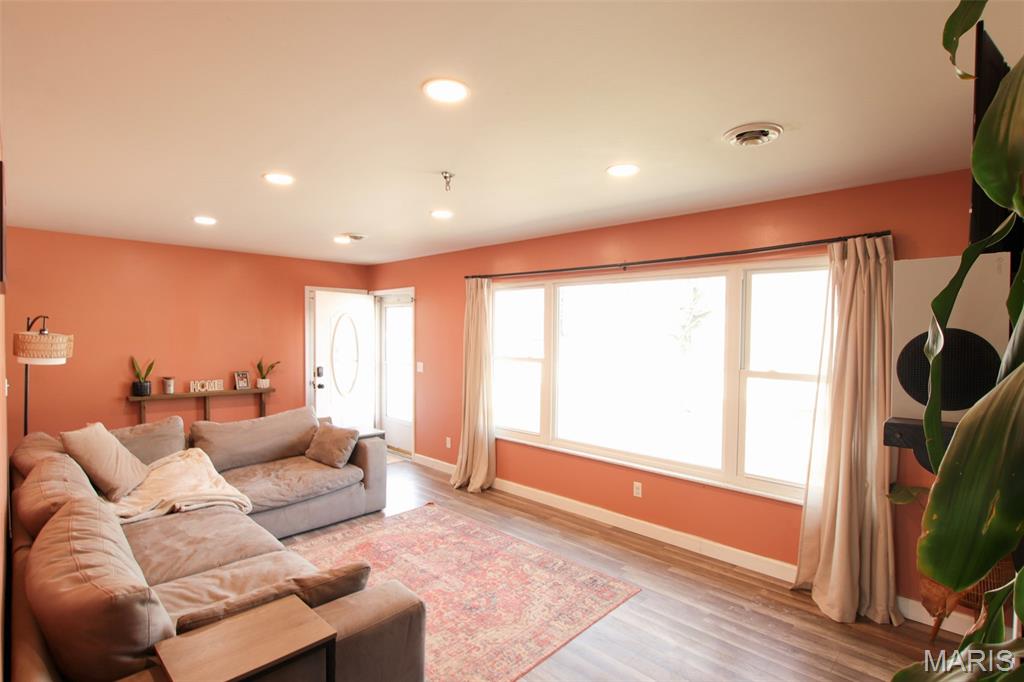 128 Highway 100 Hermann, MO 65041 - Photo 7 of 28