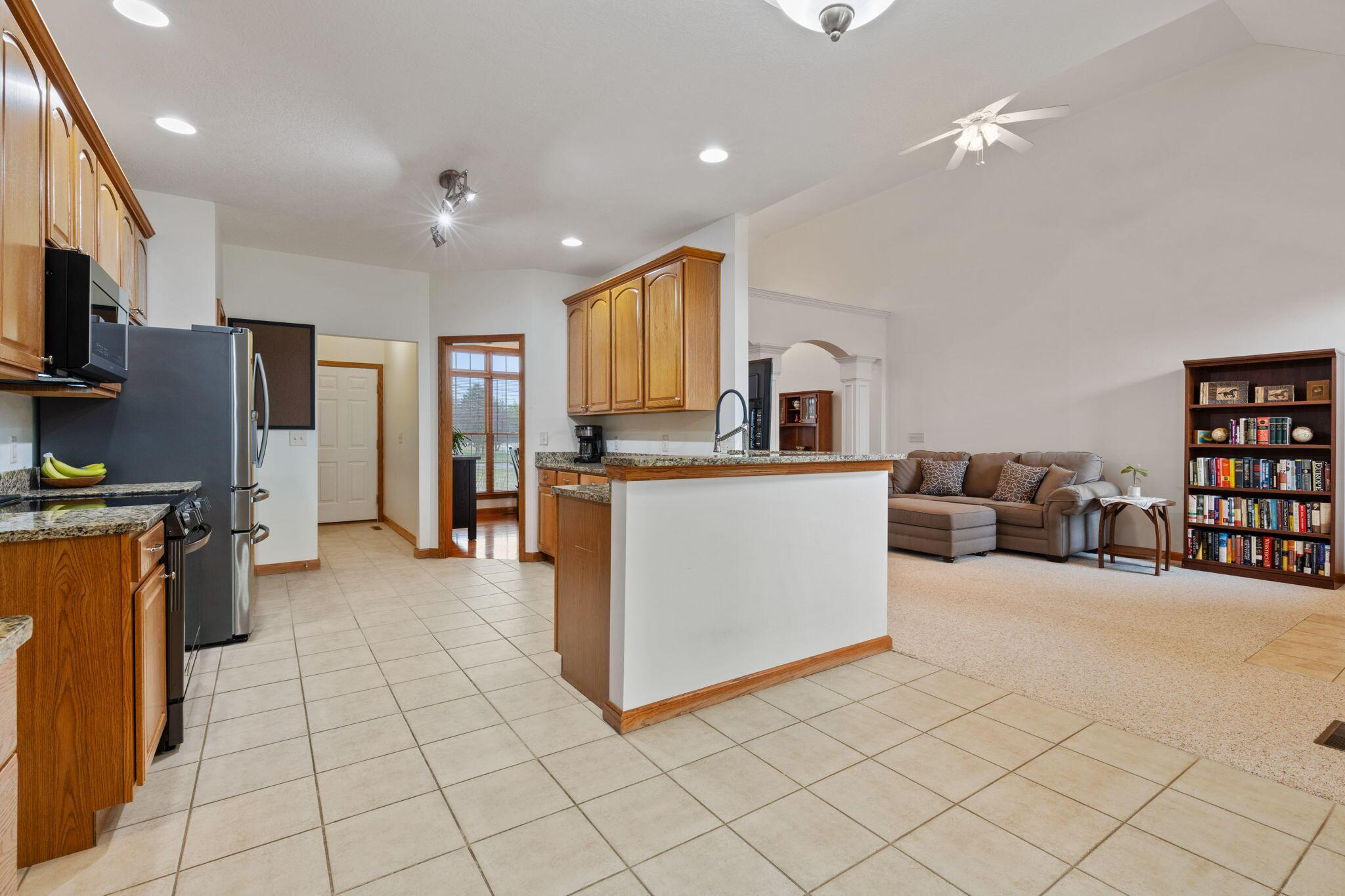 279 Holder Road Baltimore, OH 43105 - Photo 18 of 60 Kitchen - 279 Holder Road, Baltimore, OH 43105