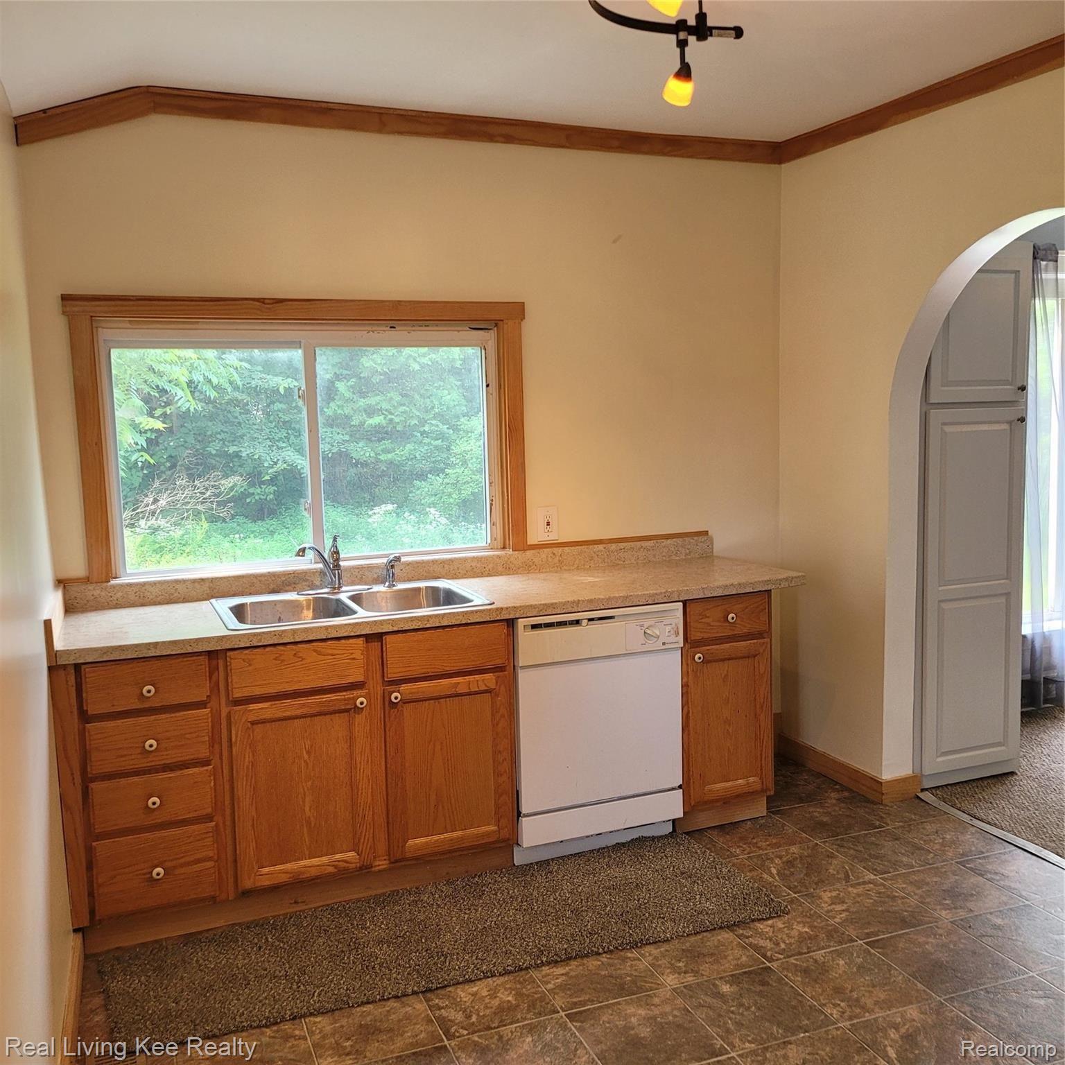 1866 Peppermill Road Lapeer, MI 48446 - Photo 10 of 33 Kitchenn.jpg