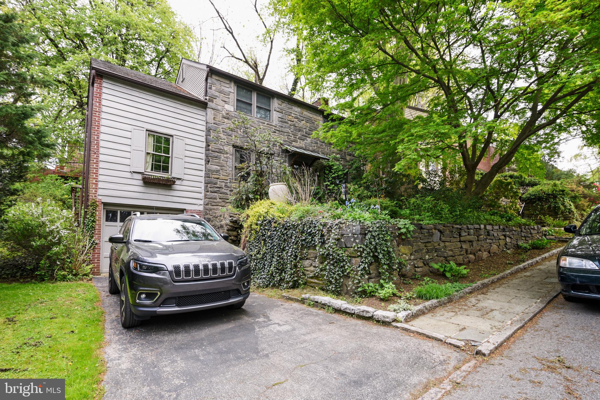 261 Harrogate Road Wynnewood, PA 19096 - Photo 3 of 34