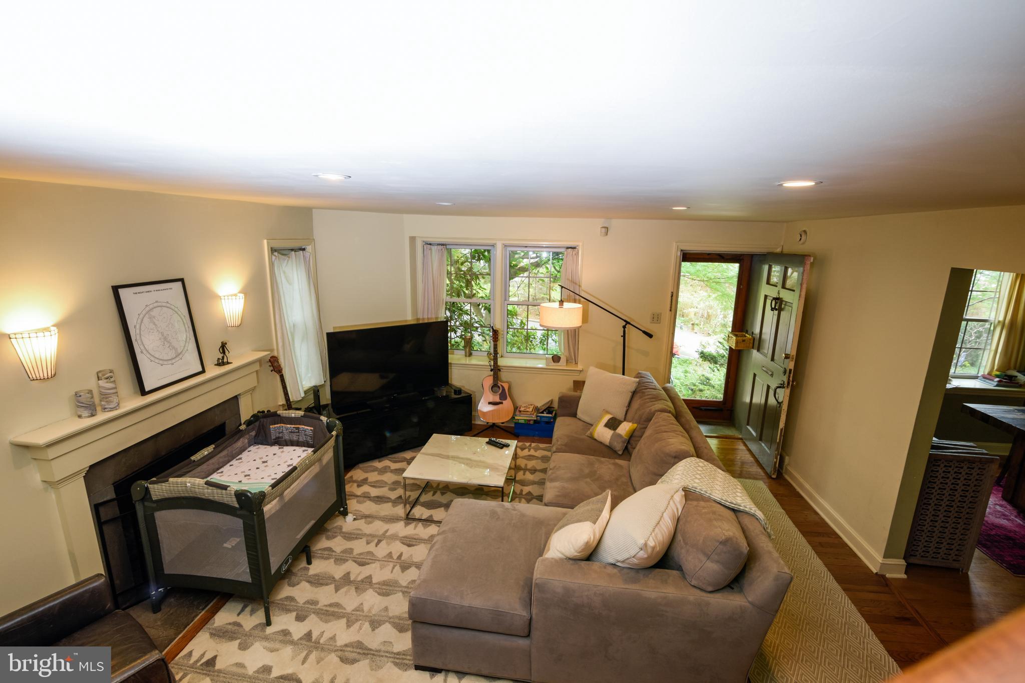 261 Harrogate Road Wynnewood, PA 19096 - Photo 7 of 34