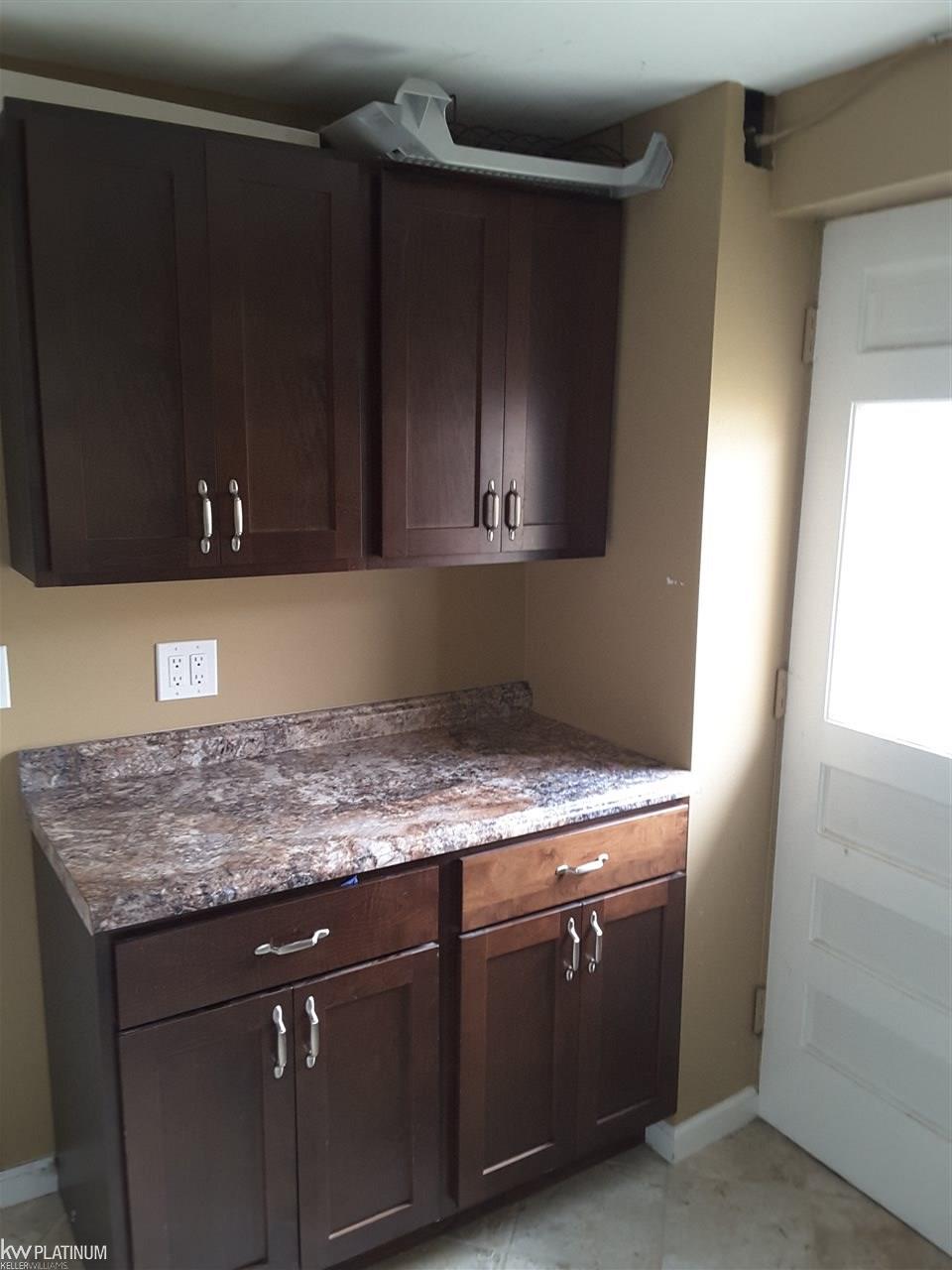 17940 Rainbow Road Fraser, MI 48026 - Photo 19 of 22 31329604-18.JPG
