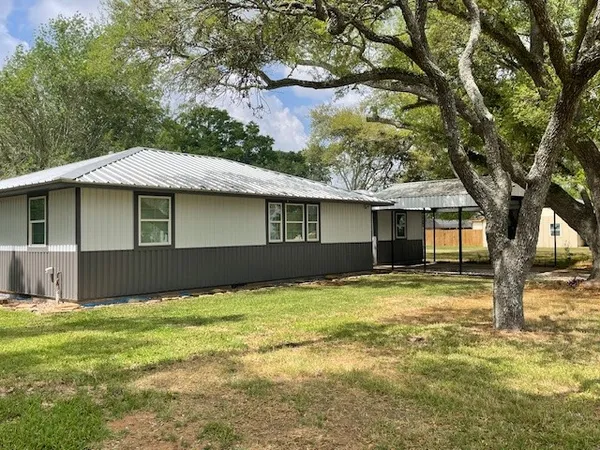 $2,100 | 15230 Highway 36, Needville, TX 77461