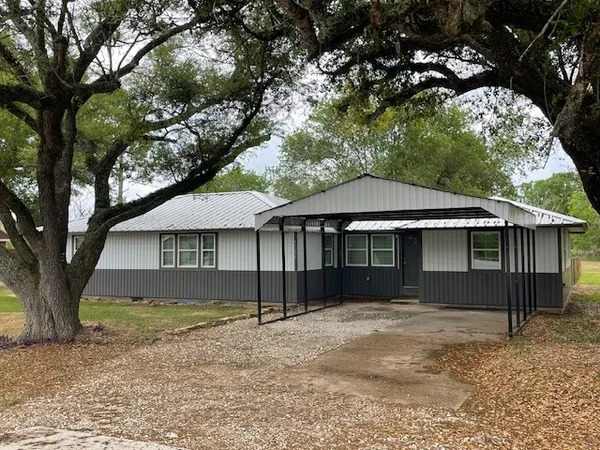 $2,100 | 15230 Highway 36, Needville, TX 77461