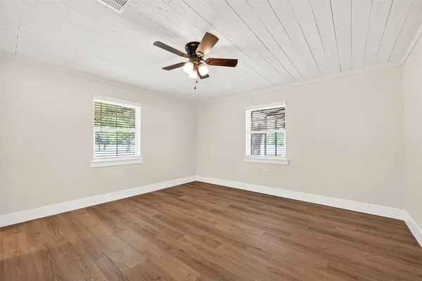 $2,100 | 15230 Highway 36, Needville, TX 77461